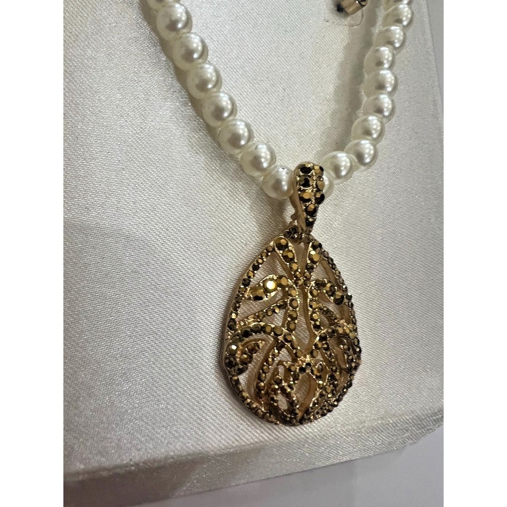 Faux Pearl Necklace & Earrings Gold Tone Pendant Vintage Inspired Bridal Classic - Picture 3 of 10